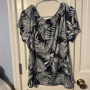 Dana Buchman gorgeous tropical leaf print with relaxed, flattering fit.